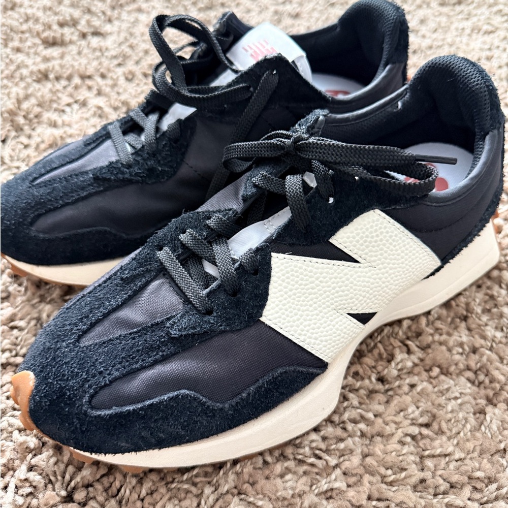New Balance 327 Women’s Athletic Shoes. 9 wide.  Price is firm.